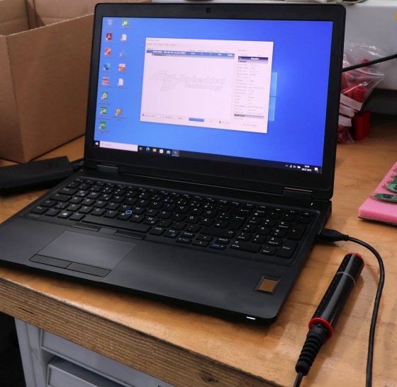 Laptop mit Daten vom RFID-Lesestift